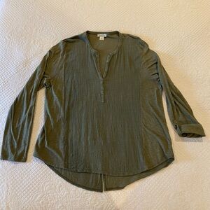 Women’s Lucky XL Olive Green Blouse. Excellent Condition.